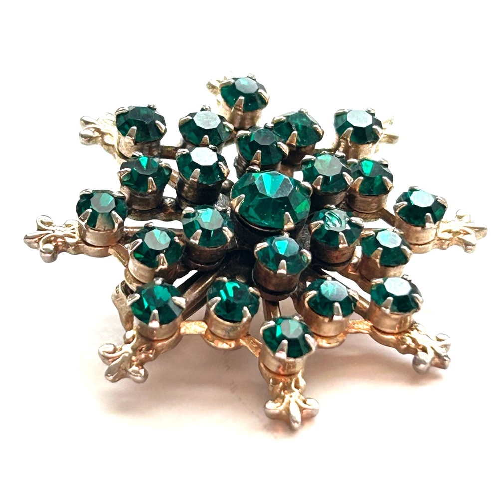 Elegant Green Gemstone Snowflake design Brooch